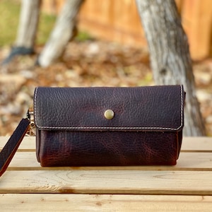 Clutch Purse | Wristlet | Brown Kodiak Leather