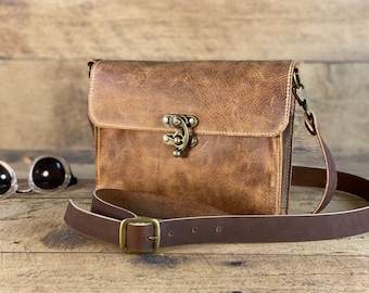 Small Crossbody with Swing Clasp | Crazy Horse Water Buffalo Leather