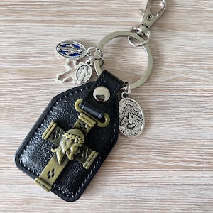 Jesus Keychain Crucifix Cross Keychain Jesus Bag Charm Jesus Christ Key Chain,Miraculous Medal, Christian Catholic Keyring Religious