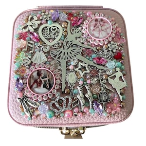 Charming Pink Bellerina Inspired Jewelry Box For Girls. Adorned with Rhinestones & A Delightful Mirror, Perfect For Young Dance Lovers!