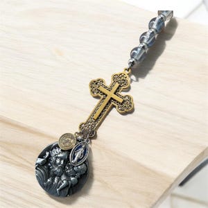 Pendentif Saint-Christophe pour voiture : attrape-soleil pour voyage religieux