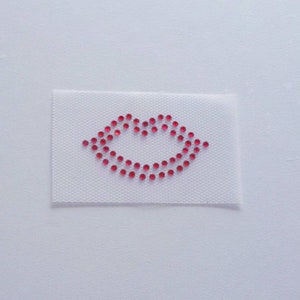 Kiss Lips strassapplikation, bling läppar stryk-på överföring, strass läppar, strass kyss, strass mun läppar bling