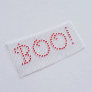 VAIA! Aplique, &quot;BOO!&quot; Transferência de strass, Boo Patch, Halloween Bling, Fantasia DIY, Fantasia Fantasma Bling, Ferro Assustador em Transferência, Patch de Palavra