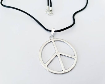 Collar con colgante del símbolo de la paz, collar con el símbolo de la paz, collar con abalorio, amuleto de la buena suerte, collar llamativo, bisutería hippie.