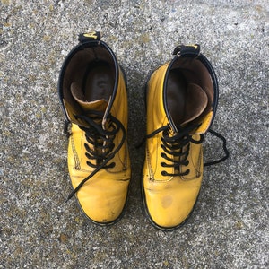 Vintage 80s 90's Yellow Dr. Martens Rare Punk Boots Made In England US8 UK 6 image 4