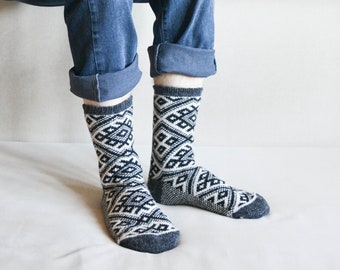 Woolen socks Hand knit socks men Fathers Day Gift for him Extra thick wool socks Hiking socks men size L 9-12 EU 43-45