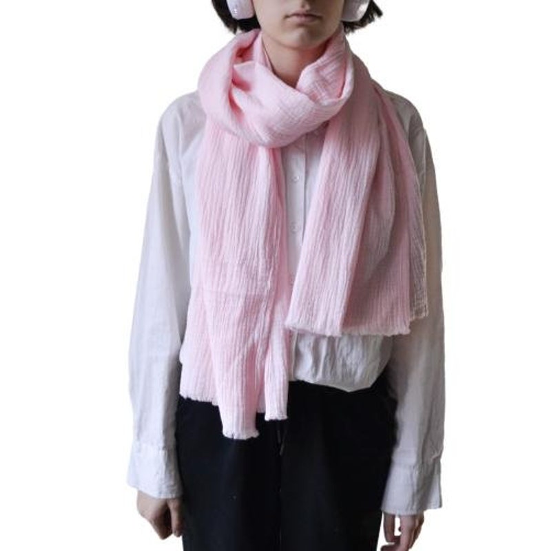 Mauve pink organic cotton gauze scarf Long scarf Women scarf Spring scarf Medium cotton muslin scarf Spring Gift for Women zdjęcie 8