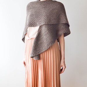 Hand knit Shawl Triangle Shawl for Women Lady Shoulder Wrap Black Grey Shawl Cozy Shawl Gift Merino Wool Shawl brown shawl