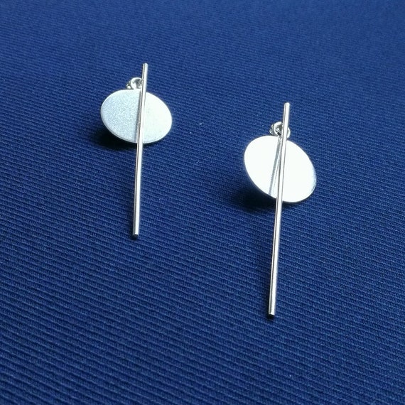 Sterling Silver rounded wire rod stud ear jacket with large silver disc back piece double earring