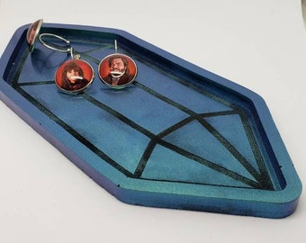 Beautiful blue/green color shift crystal shaped trinket/jewelry tray