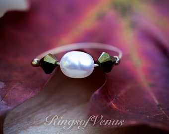 Freshwater Pearl Ring: 24k Gold Plated Wire, Swarovski Crystal