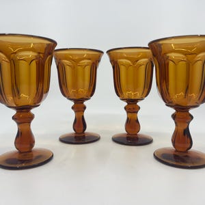 Old Williamsburg Deep Amber Goblets, Rare Vintage Glassware Set of 4 – Elegant Barware