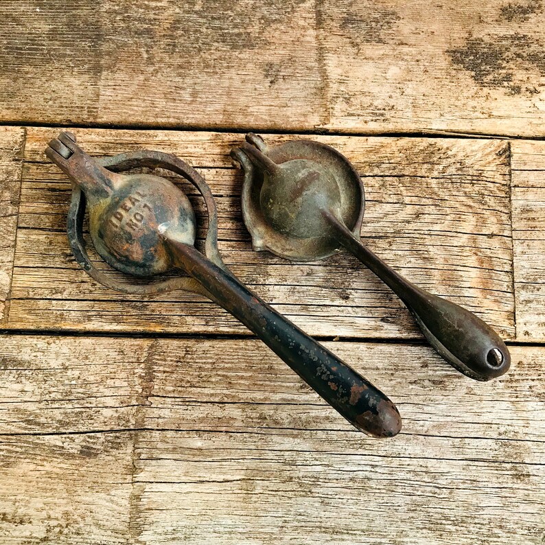 Antique Cast Iron Citrus Juicers Lemon Lime Orange Hand Juicer Etsy