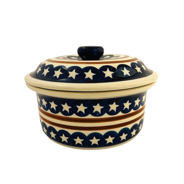 Zaklady Ceramiczne Boleslawiec Polish Pottery Round Baker Casserole with Lid Stars & Stripes Pattern Red White Blue Handmade in Poland