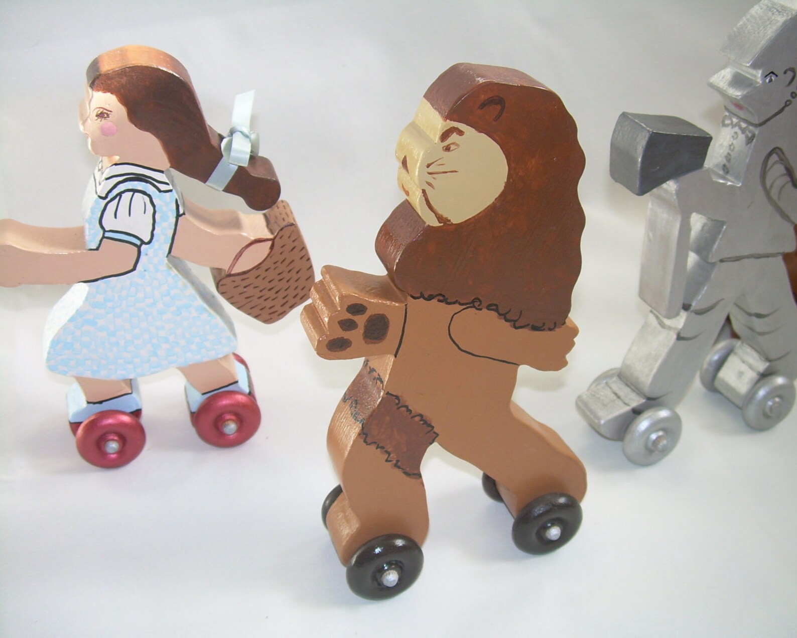 thumbnail image 2 of Wizard Of Oz Kilt Pin Brooch – Dorothy, Tin Man, Lion, Scarecrow, Ruby Slipper – Antique Silver 2 of 4