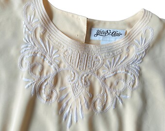80s Butter Yellow Embroidered Blouse (L) - Short Sleeve Silky Blouse with Floral Embroidery - Vintage Butter Yellow Blouse with Short Sleeve