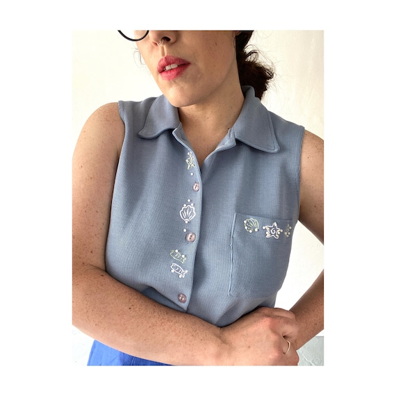 Vintage Sleeveless Button Up with Seashell Embroid