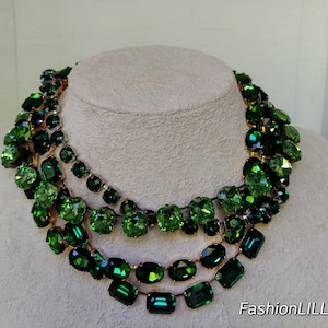 Austrian crystal necklace, Anna Wintour necklace, old mine cut emerald riviere, peridot cushion cut, Georgian Paste, olive green oval collet