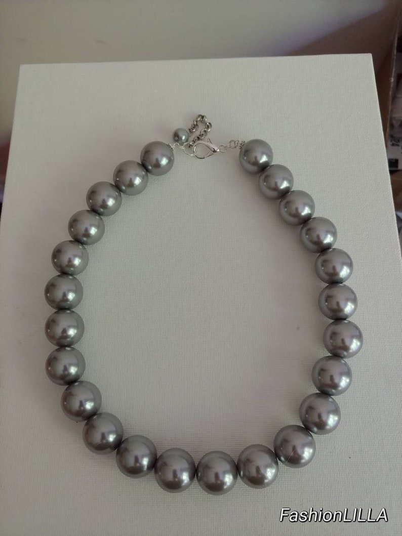 large pearl bridal necklace boho statement necklace,20 inch necklace,extra large pearl necklace,bridesmaid necklace Chunky pearl necklace