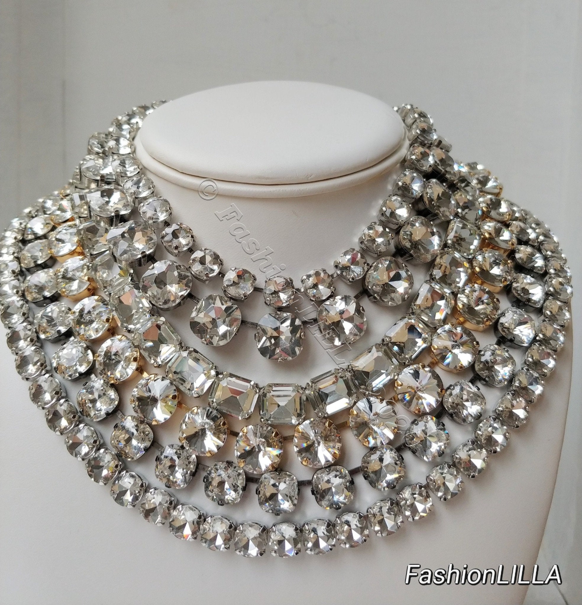 Gorgeous Sparkling Large Crystal Rhinestones Statement Choker Necklaces