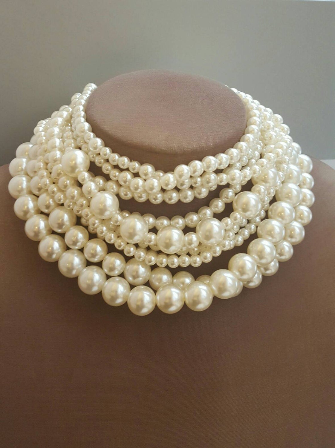 Thick choker necklace multistrand pearl necklace trendy jewelery Hollywood glamour Large pearl necklace chunky pearl choker boho jewelry