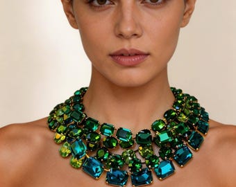 Austrian crystal necklace,old mine cut emerald riviere,peridot cushion cut collet,Georgian Paste,oval green necklace, green zircon jewelry