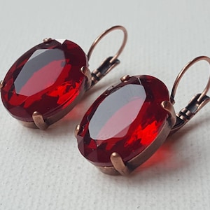 Garnet earring,garnet vintage earring, January birthstone,Georgian paste red earrings,red Swarovski crystal earring,garnet crystal earring