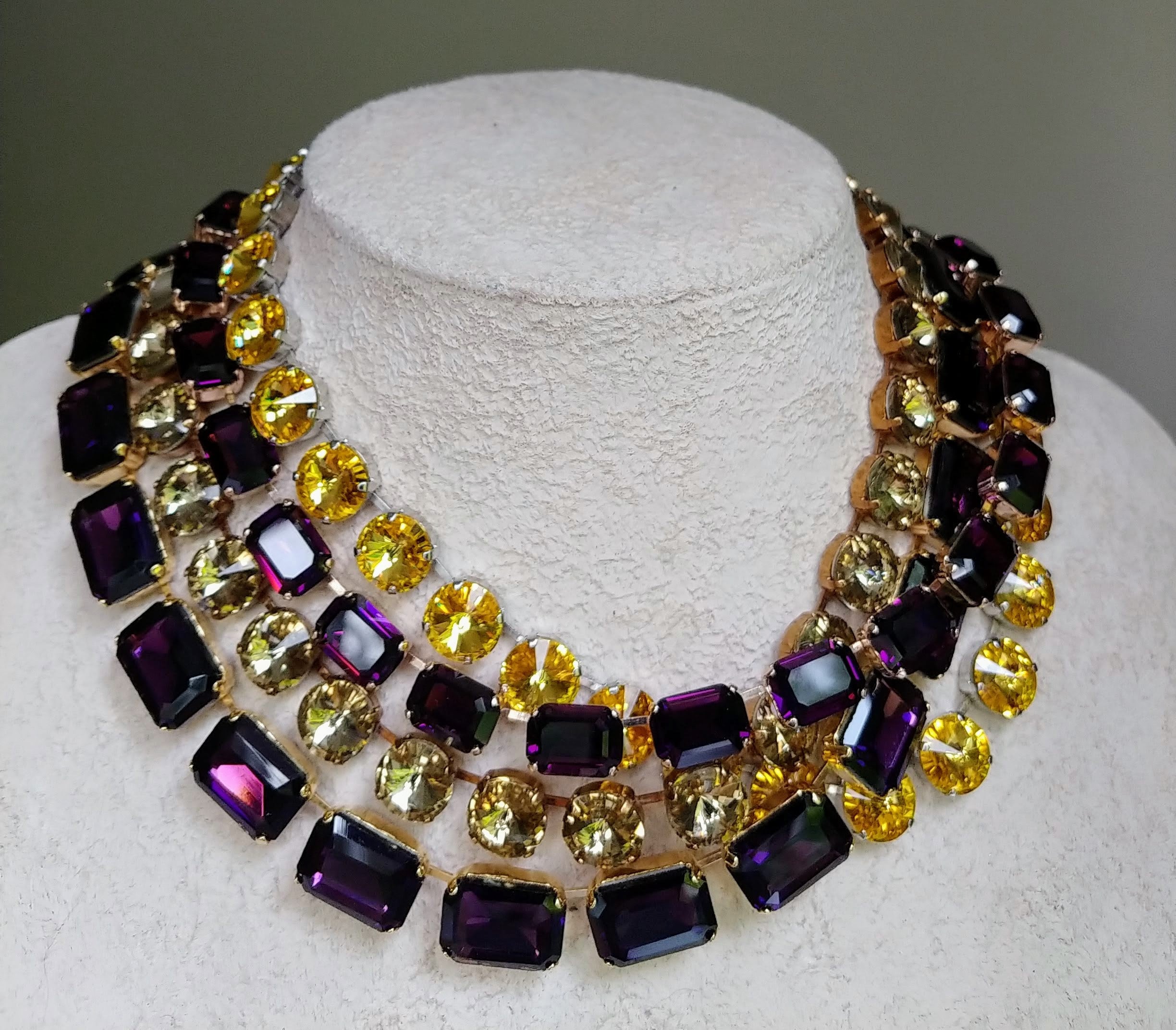 Chunky Amethyst Crystal Necklace: Anna Wintour Style Statement Choker