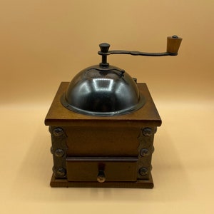 Vintage Coffee Grinder Metal Wood Antique Coffee Bean Mill Hand Grinder French Farmhouse Italian Kitchen Made in Japan Medieval Design