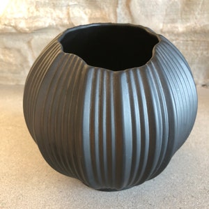 AK Kaiser Black Bisque Porcelain Vase 0285 Signed by Manfred Frey MCM Black Ribbed Vase Collectible Designer Mid Century Vase