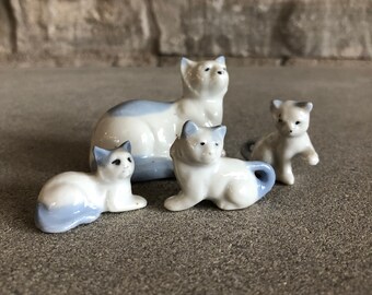 Vintage Ceramic Grey Cat Family Figurines made in Japan.
