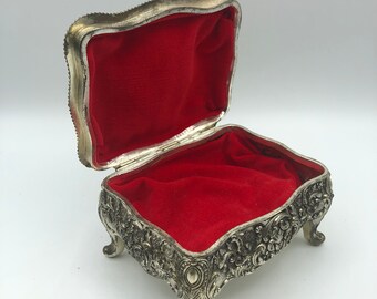 Vintage Metropolitan Museum Art Silver Etched Trinket Box