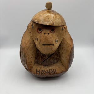 Carved Coconut Head Bank Hawaii Vintage Kitschy Tiki Bar Polynesian Party Home Garden Mancave Decor Monkey Head Yard Art Novelty Gag Gift