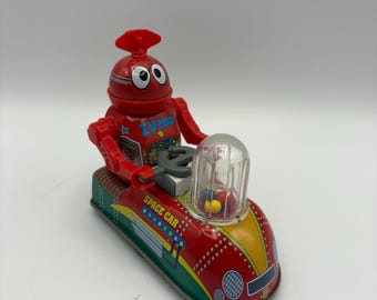 Space Patrol.vintage Wind up Tin Toy Retro Collectible Car.design