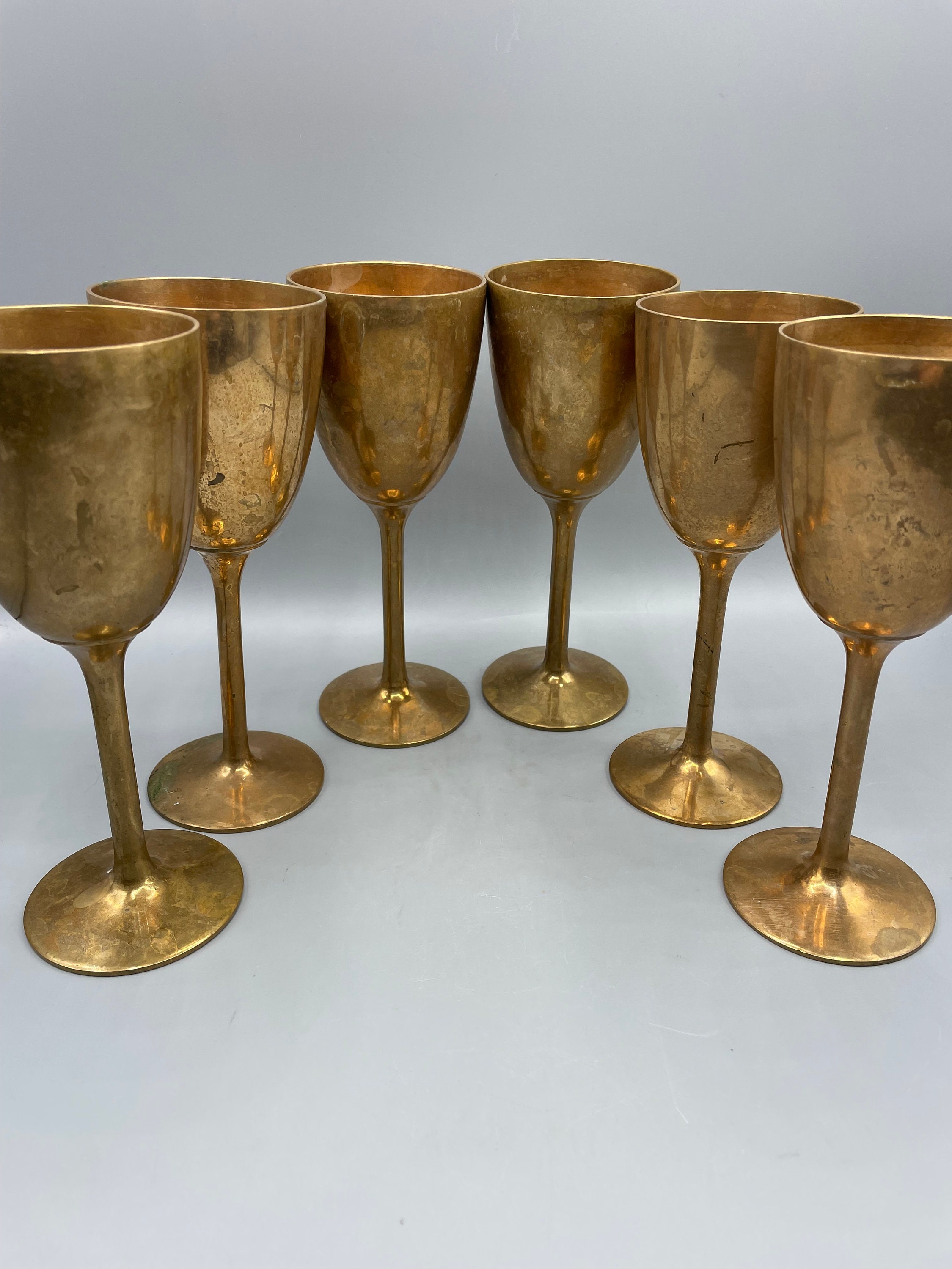 Champagne Flutes, Set of 4 Champagne Glasses Stemmed Toasting Drinkware with Decorative Brass Metal Hammered Style Base