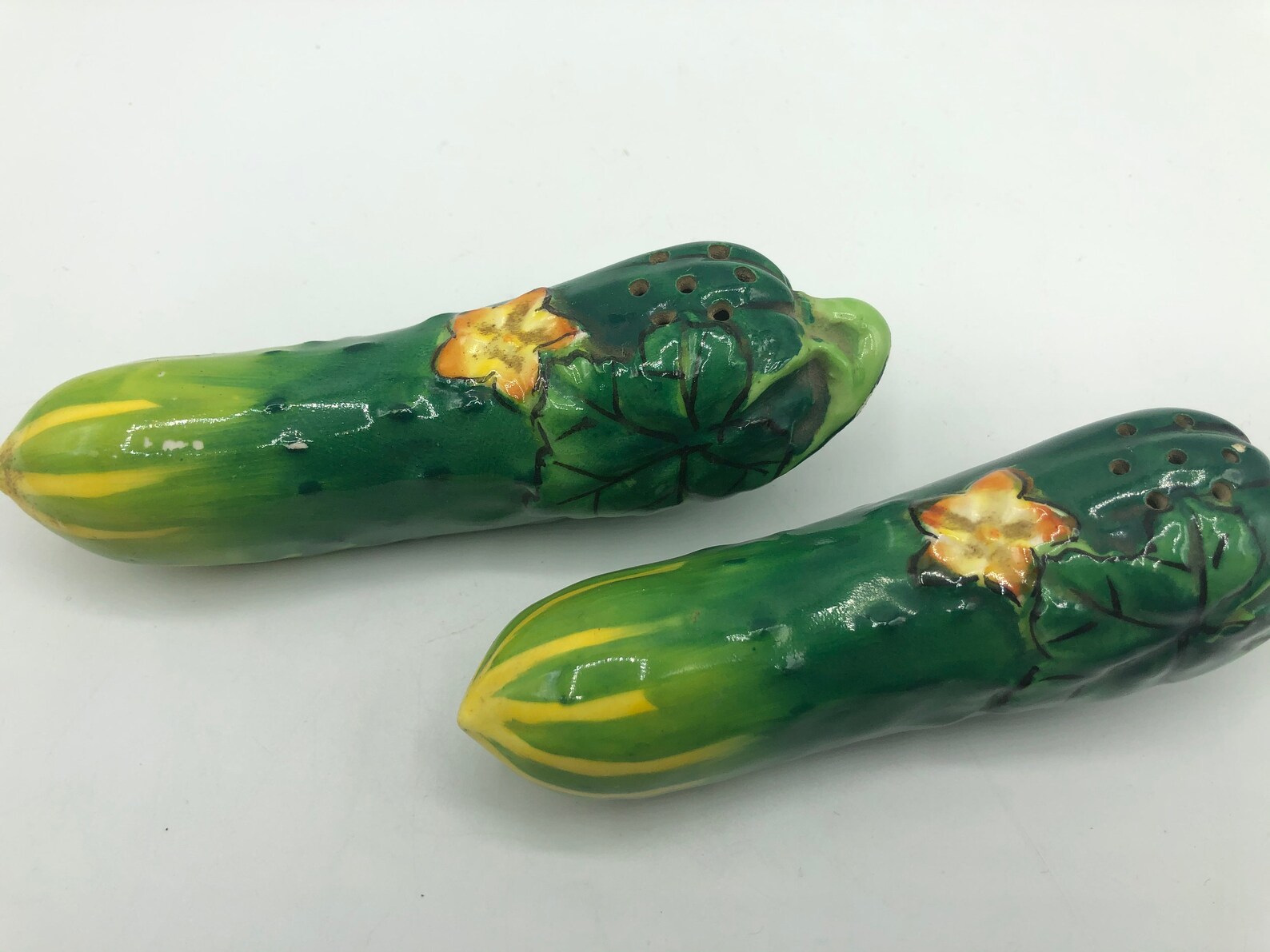 Vintage Cucumber Salt and Pepper Shakers Vegetable Garden Etsy.de