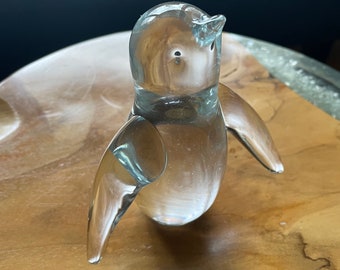 Vintage Leaded Crystal Glass Penguin Statue Clear Glass Hand Crafted Controlled Bubbles Emperor Penguin Glass Animal Figurine Made in USA