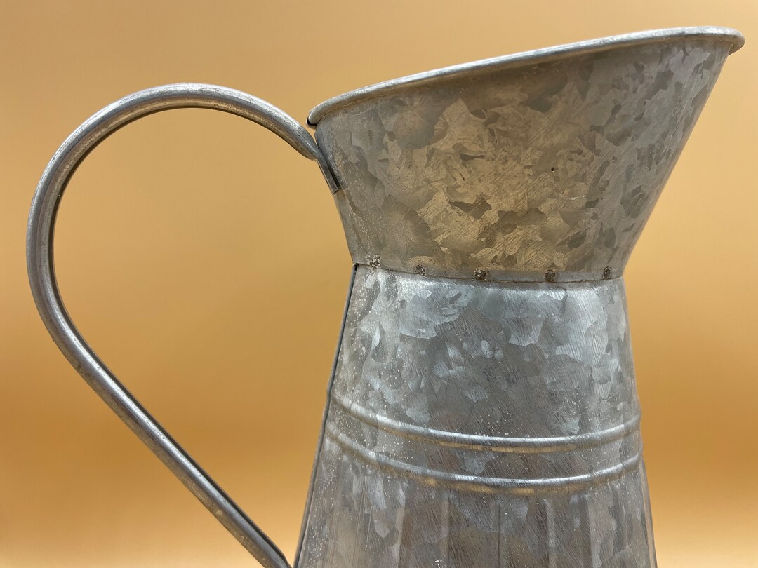 Vintage Galvanized Watering Can Metal Water Can Gardening Plant Garden