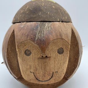 Tiki Bob Carved Coconut Head Bank Hawaii Vintage Kitschy Tiki Bar Polynesian Party Home Mancave Decor Monkey Head Yard Art Novelty Gag Gift