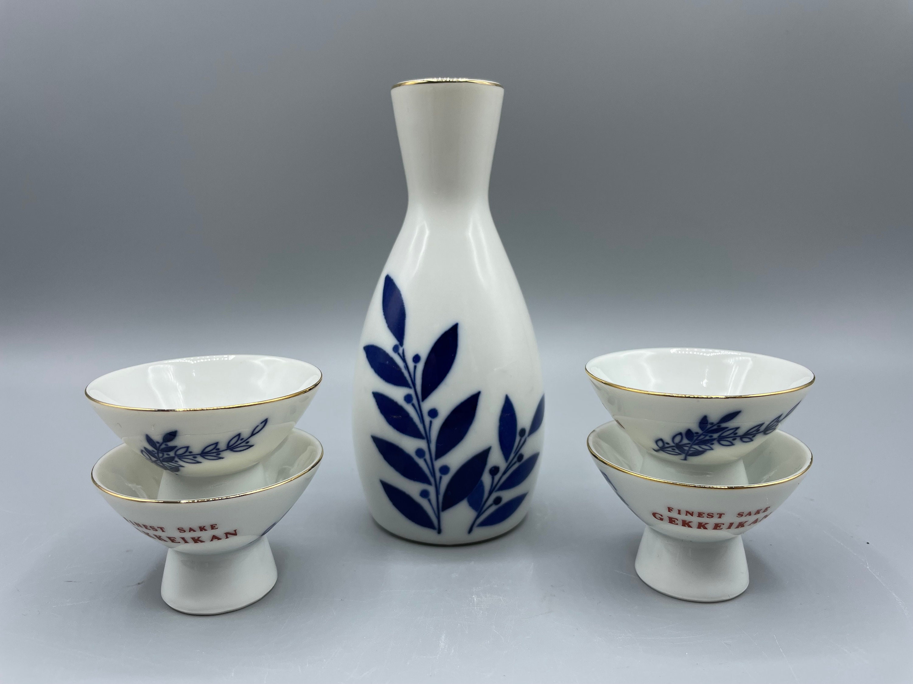 グラス/カップ HUMAN MADE - HUMAN MADE SAKE CUP SET (3P) ヒューマンメイド - SAKE CUP SET(3P) | HBX - ハイプビースト