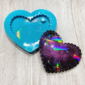 Scalloped HOLOGRAPHIC heart keychain silicone molds for resin/ wax/