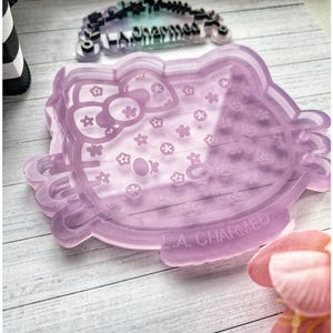 Engraved pattern kitty silicone mold