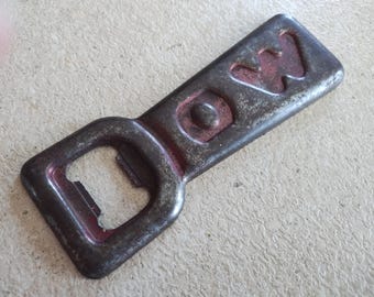 Abrebotellas de cerveza DOW vintage de metal y acero, publicidad de la cervecería.