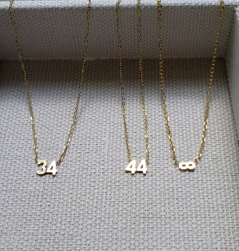 Mother's day Number jewelry, Gold number necklace,14kt number pendant, Women Jewelry, Dainty 14k necklace. zdjęcie 3