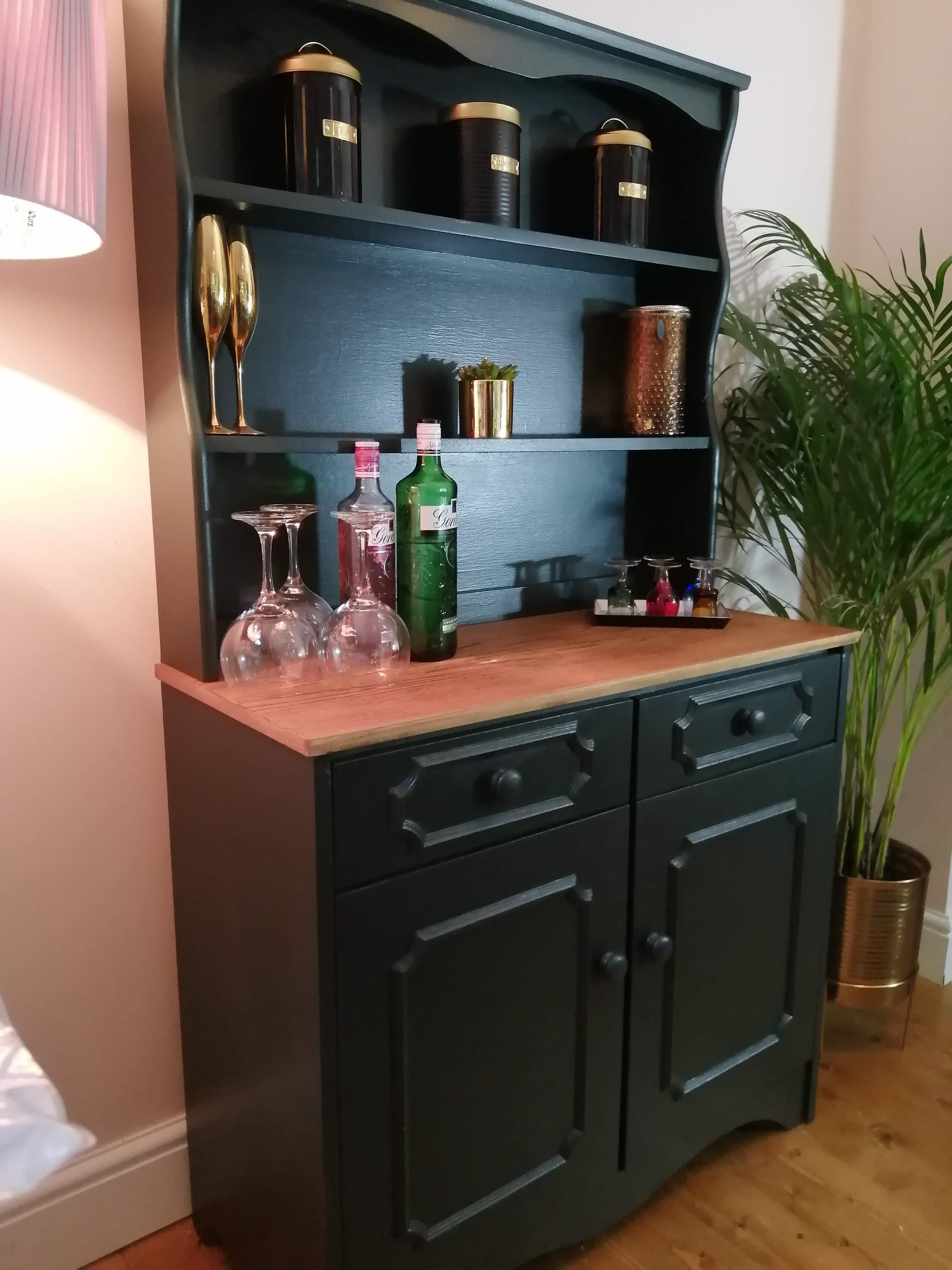 Welsh dresser drinks on sale cabinet
