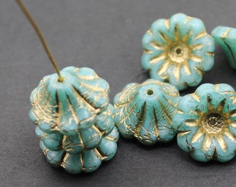 4 (CUATRO) Cuentas de cristal checo con forma de campana de 15 mm x 8 mm - Campanillas azules - Semitransparentes, brillantes, verde perla, azul, brillo metálico dorado