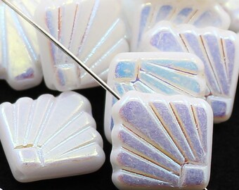 4 (CUATRO) cuentas de azulejo de vidrio checo de 17 mm - Abanico Art Déco Amanecer Cuadrado Geométrico Blanco Opaco Nácar Lustre - Pendientes de joyería
