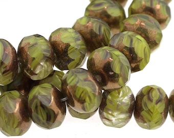 10 (Diez) Cuentas de vidrio checo de 9 mm x 6 mm - Rondel facetado - Mezcla verde oliva - Remolinos opacos transparentes - Joyería espaciadora rústica metálica bronce