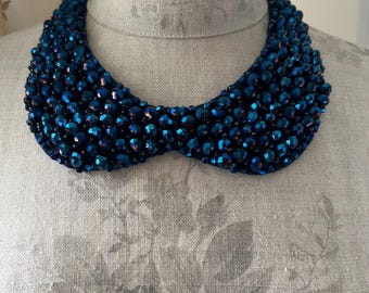 Collar Peter Pan vintage con cuentas de cristal checo facetadas, color azul marino, talla ajustable