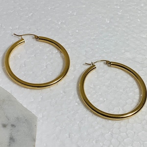 14K Solid Gold, Hoop Earrings, Gold Hoops, Gold, hoops, hoop earring, earrings, trendy fine jewelry, 1&quot; Hoops, medium hoop earrings,